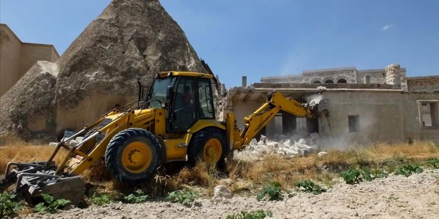 Kapadokya'da 17 yapının yıkımı için karar alındı