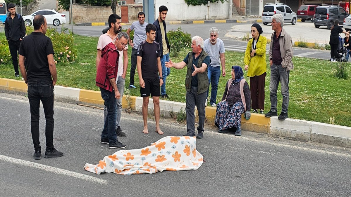 Yolun karşısına geçmeye çalışan yaşlı adama cezaevi otobüsü çarptı