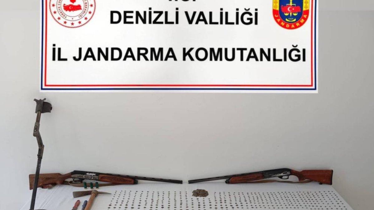 Tarihi eser kaçakçılarına ağır darbe: 152 parça ele geçirildi