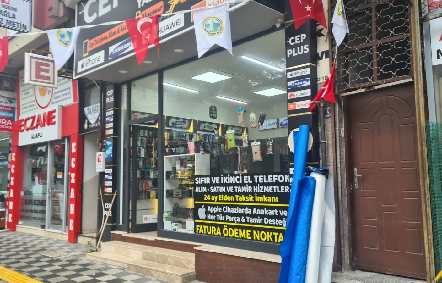 Cep telefonu çalan hırsızlar tutuklandı