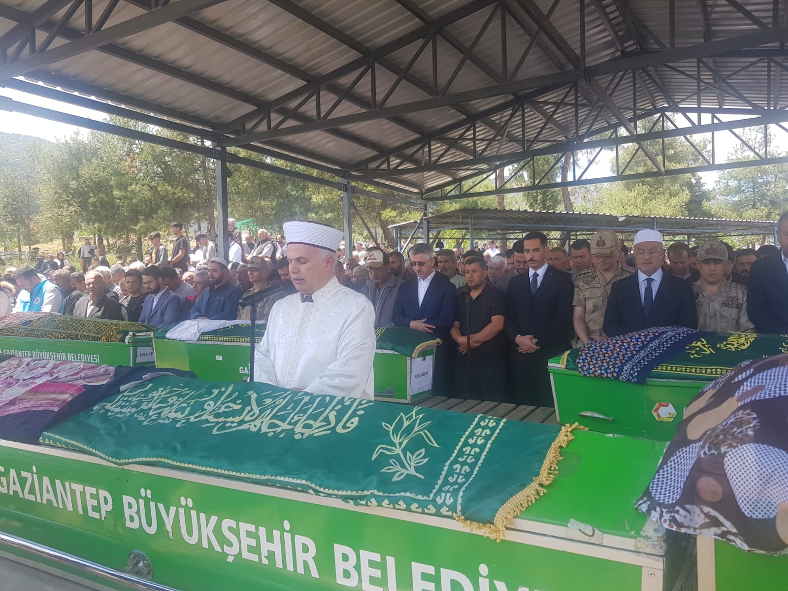 Gaziantep'te ölen 9 kişi toprağa verildi