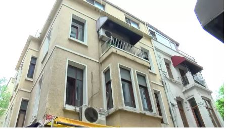 Beyoğlu’nda apart otelde yangın