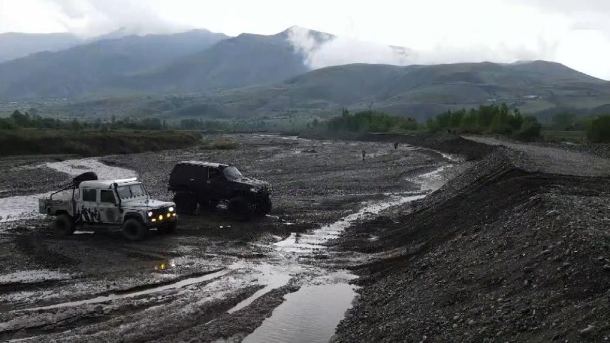 Erzincan’da bol çamurlu off road