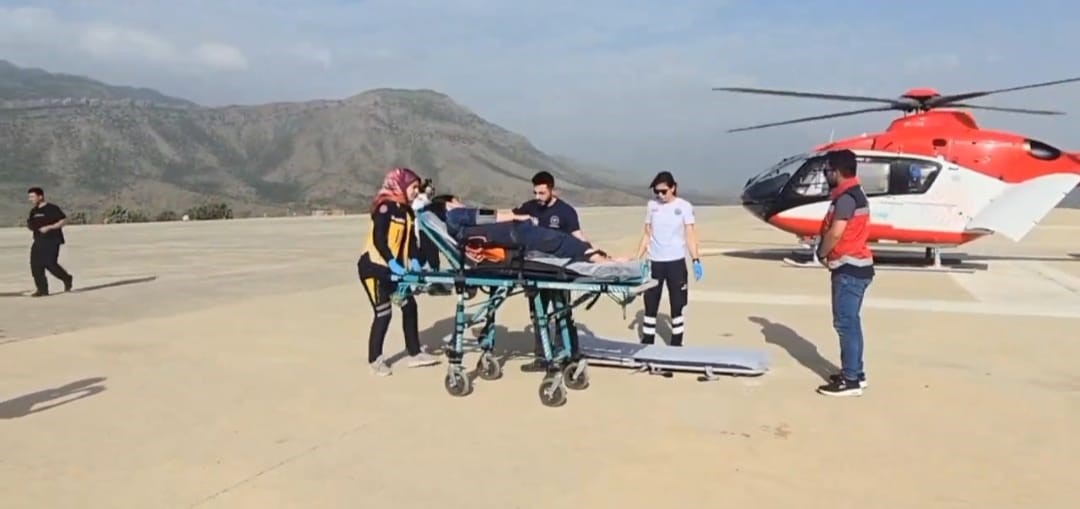 Hakkari’de ambulans helikopter havalandı