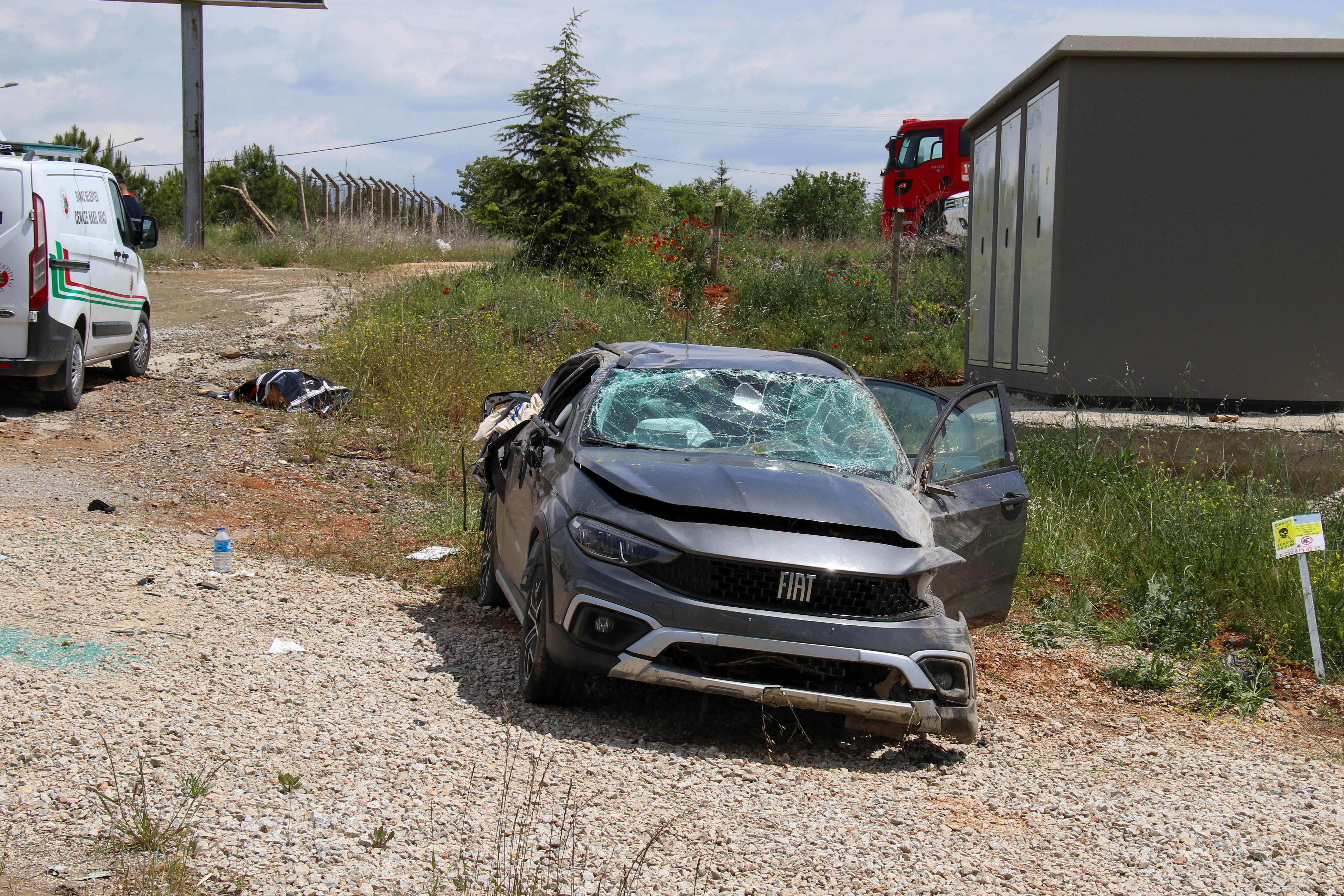 Uşak'ta otomobil takla attı: 1 ölü, 2 yaralı