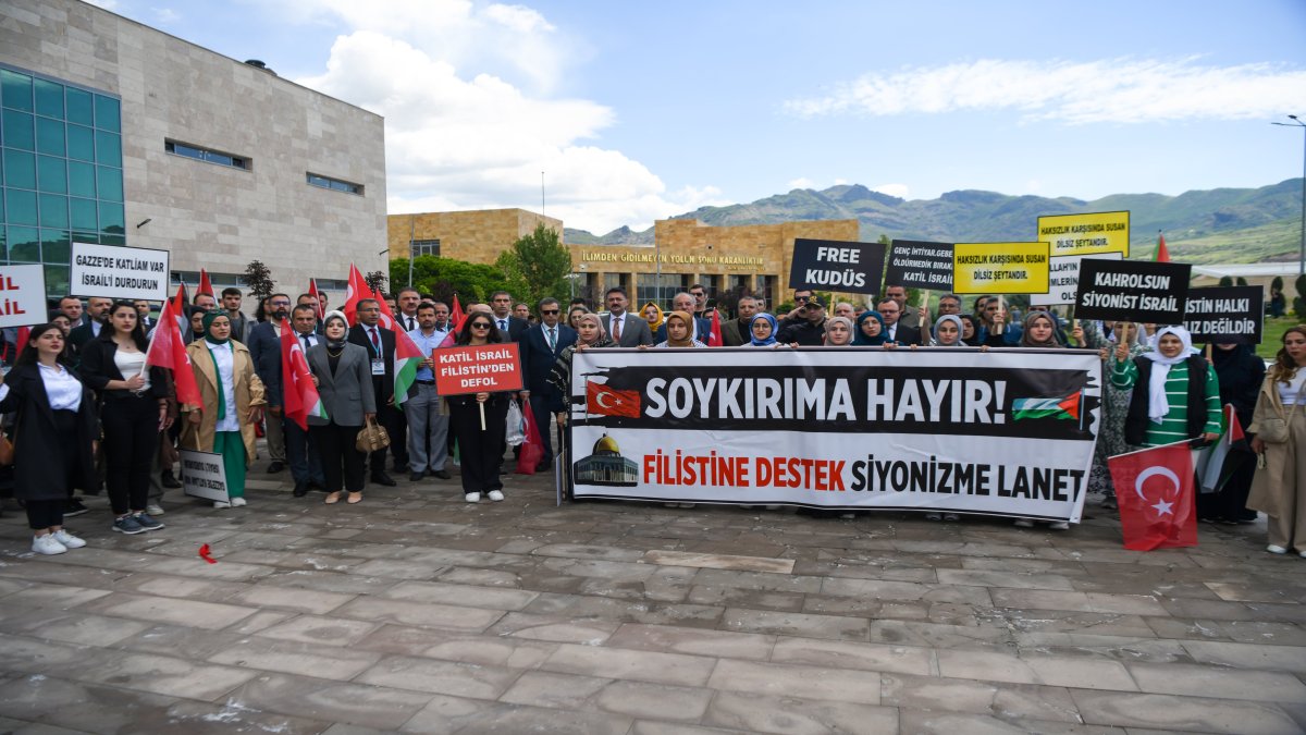 Üniversite öğrencilerinden filistine destek yürüyüşü