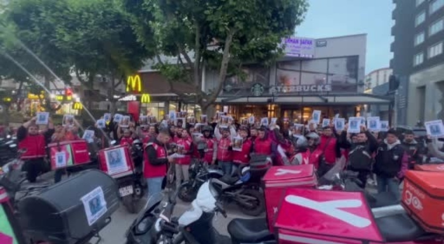 Öldürülen kurye Ata Emre Akman için Bursa'da sessiz protesto