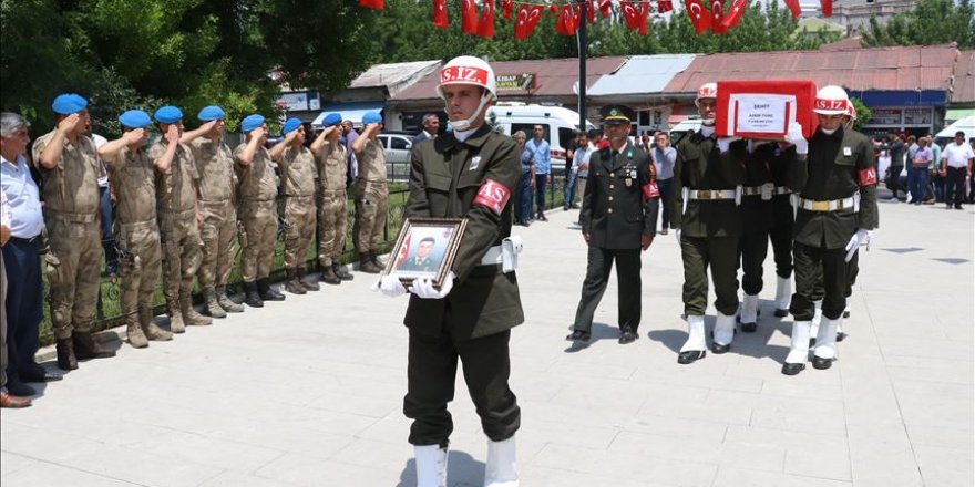Şehit astsubay son yolculuğuna uğurlandı