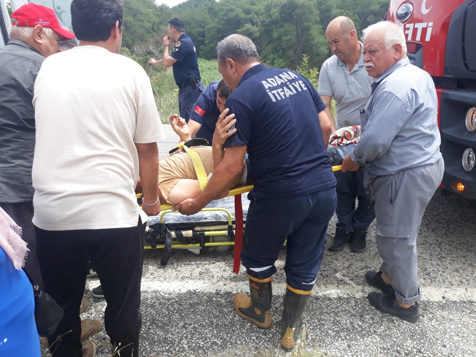 Adana’da çapa yaparken ayağını makineye kaptırdı