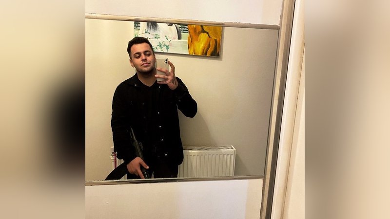 Motosikletle bariyerlere çarpan 2 arkadaş hayatını kaybetti