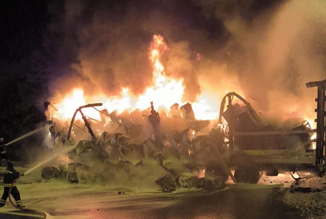 TEM Otoyolu’nda TIR'da yangın: Kilometrelerce araç kuyruğu oluştu