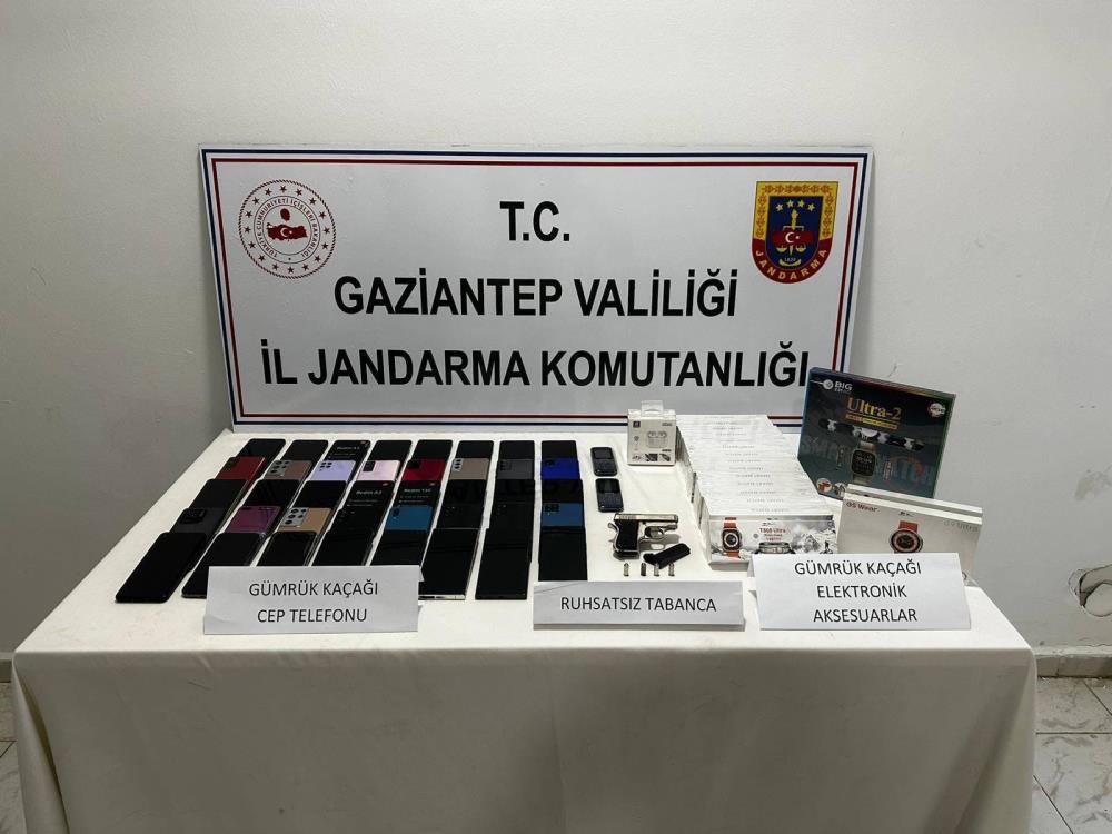 Gaziantep’te 106 adet cep telefonu ele geçirildi