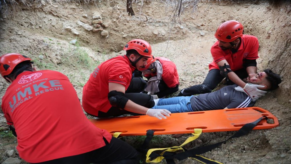 UMKE'den komando eğitimini aratmayan tatbikat