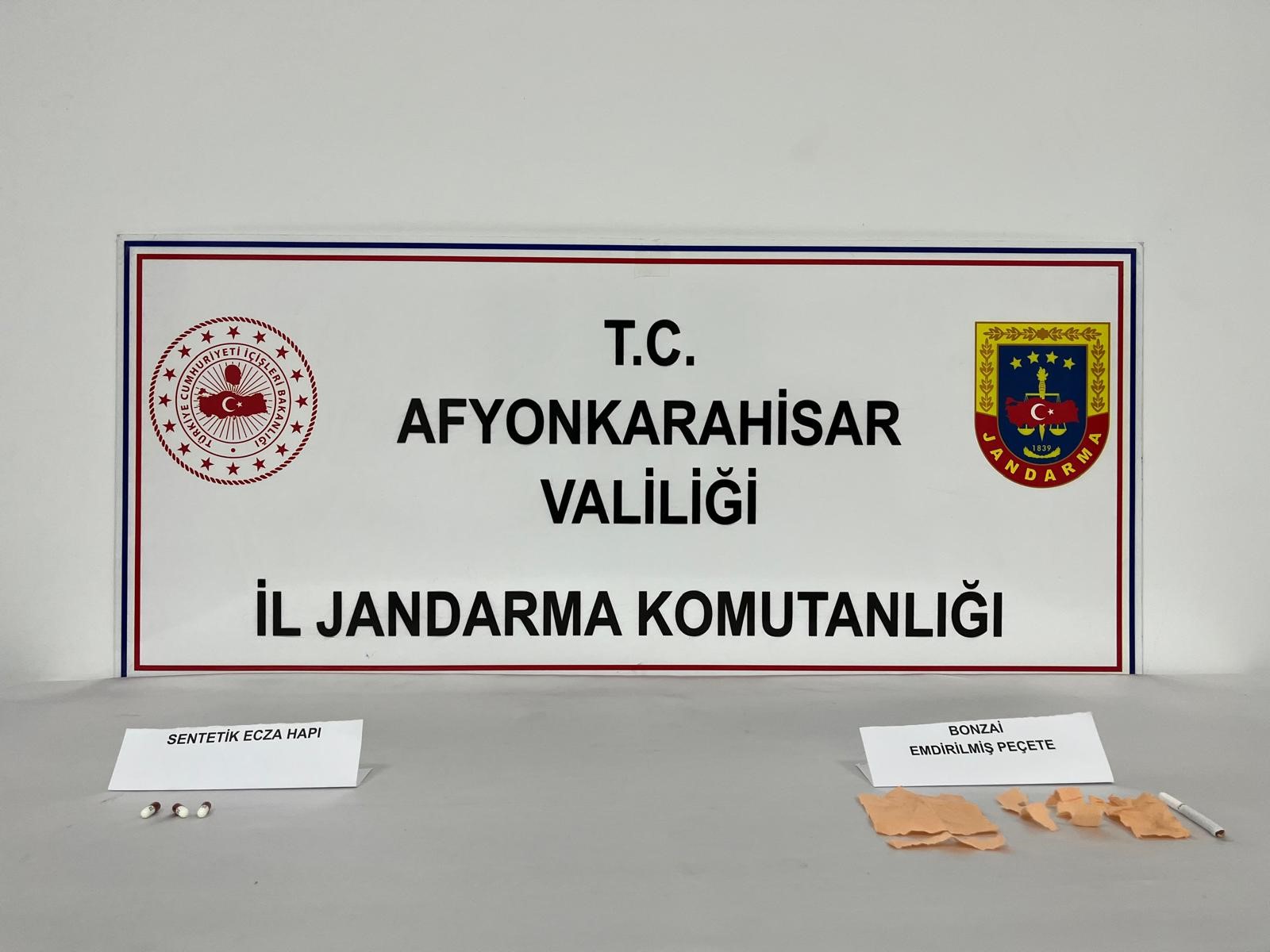 Uyuşturucu kullanan şahıslar jandarmaya yakalandı