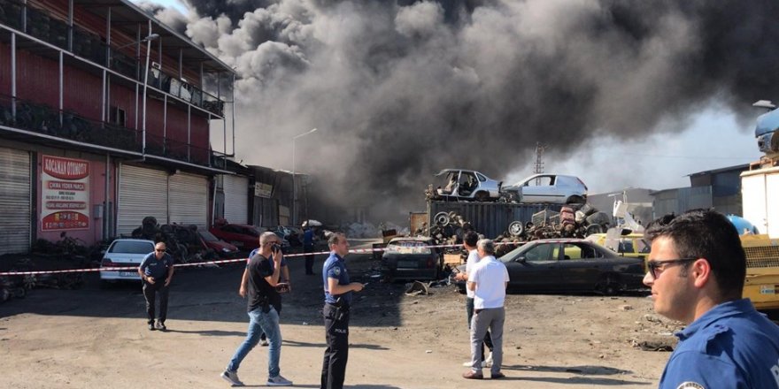 Adana'da geri dönüşüm fabrikasında yangın
