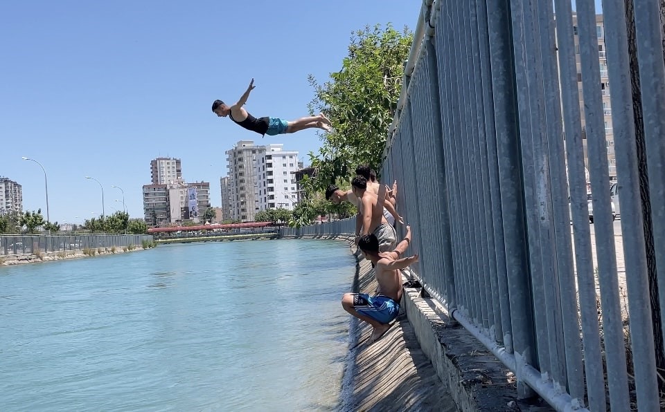 Adana'da rekor sıcaklık' 44 dereceyi gördü