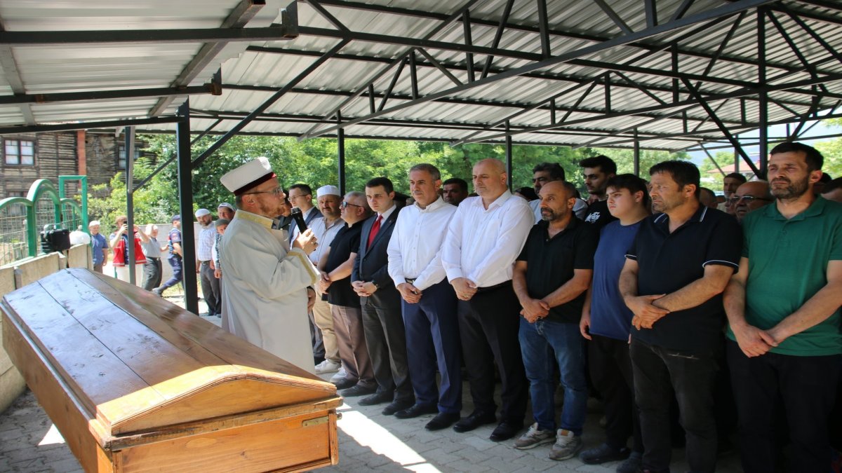 Kıbrıs gazisi son yolculuğuna uğurlandı