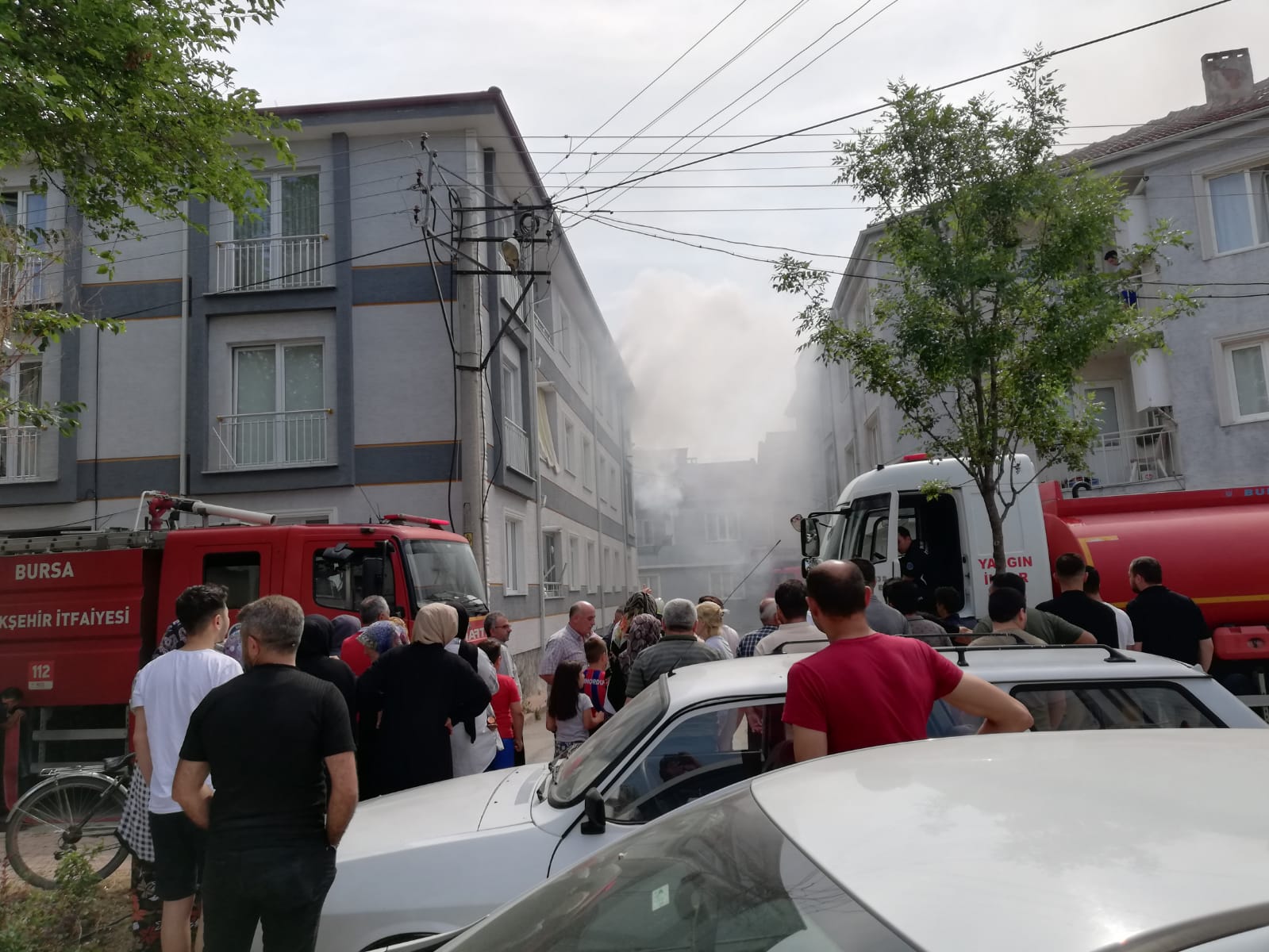 Bursa'da yangın: 3 kişi hastanelik oldu