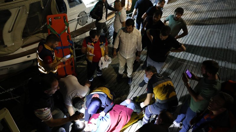 Artvin'de tekne battı: 5 yaralı