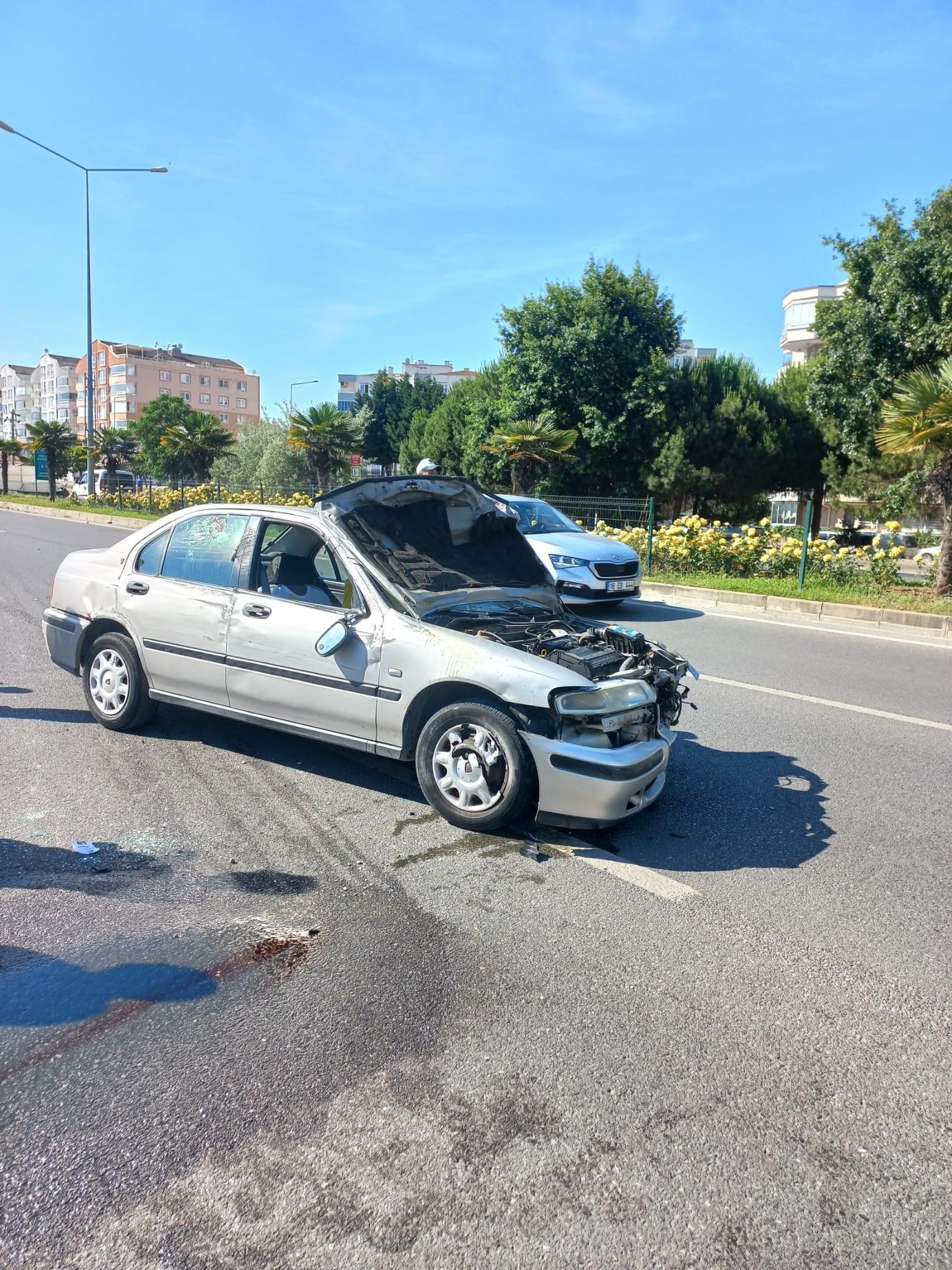 Otomobil takla attı: 3 yaralı