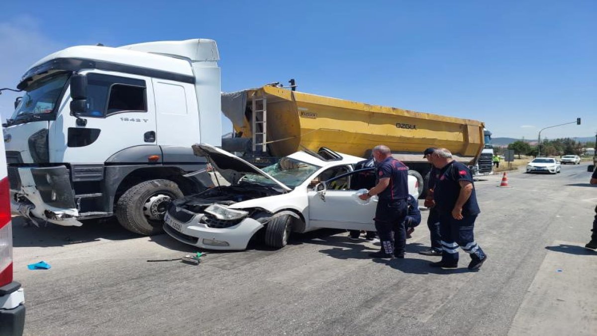 Kahramanmaraş’ta kamyon ile otomobil çarpıştı: 1 ölü, 1 yaralı