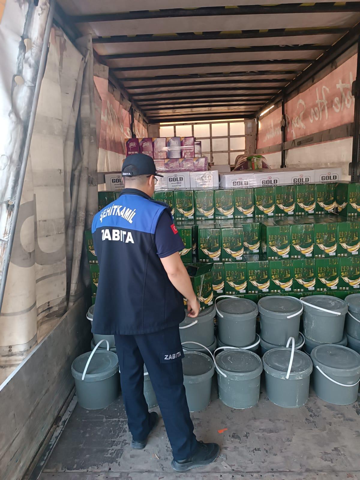 Gaziantep’te binlerce litre zeytinyağı ele geçirildi