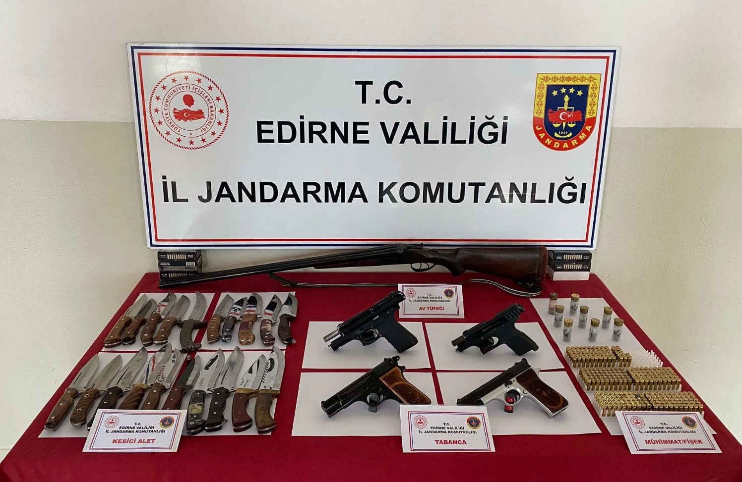 Edirne evden cephanelik çıktı