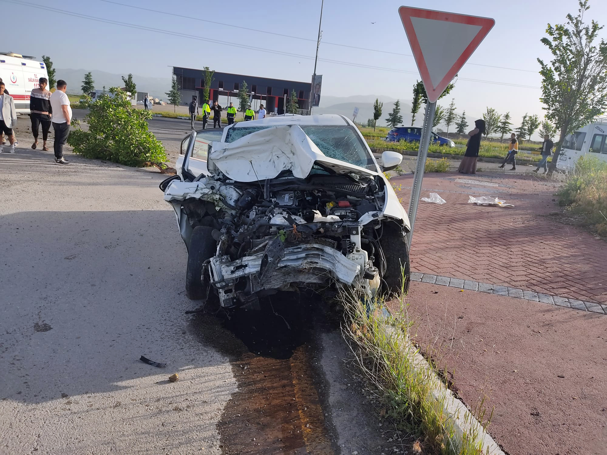 Erzurum'da can pazarı: 12 yaralı