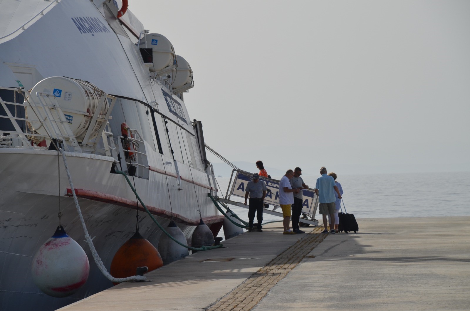 Didim'den Yunan adalarına feribot seferleri başladı