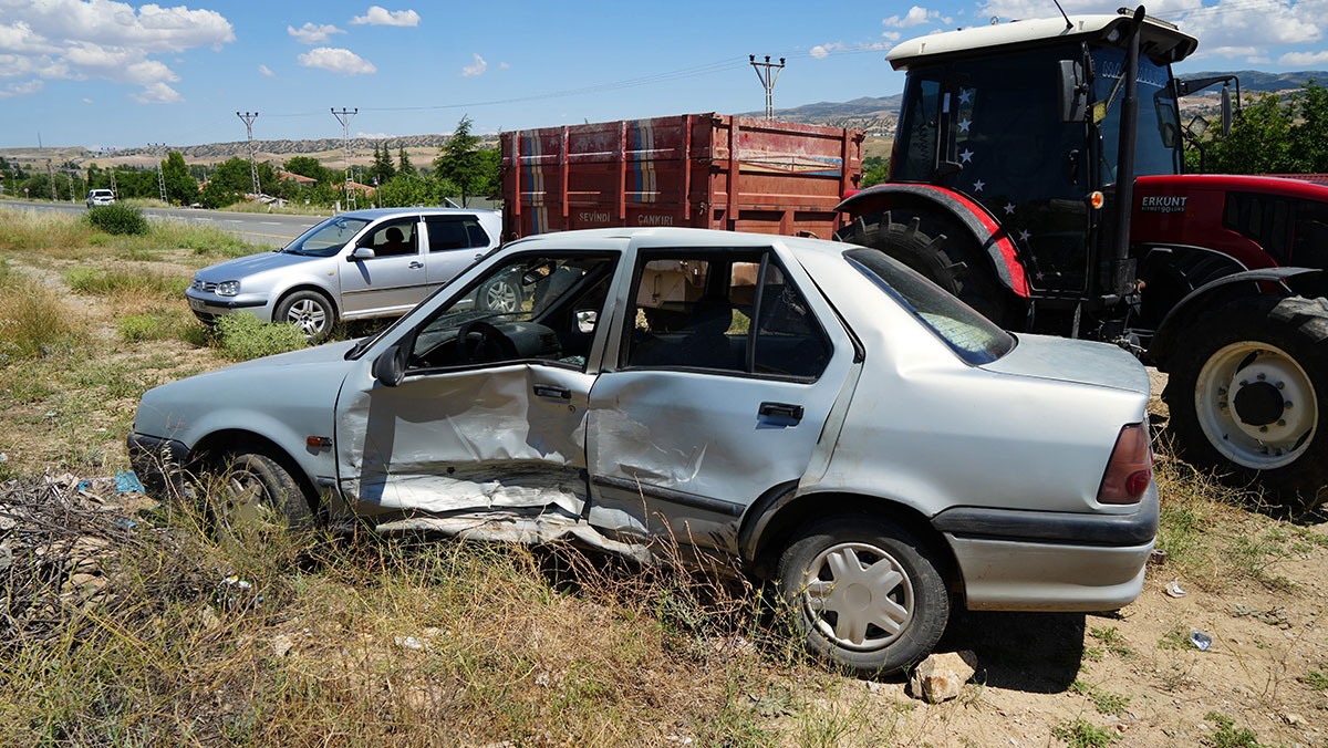 Kırıkkale’de otomobiller çarpıştı: 7 yaralı