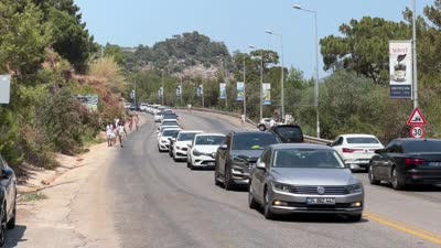 Sahillerde bayramın üçüncü gününde de yoğunluk devam ediyor