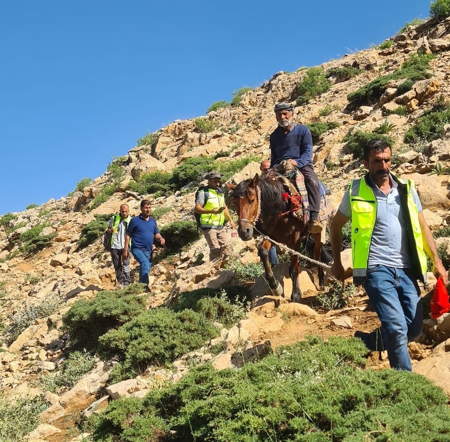 Zehirlenen çoban 6 saatte ambulansa ulaştırıldı