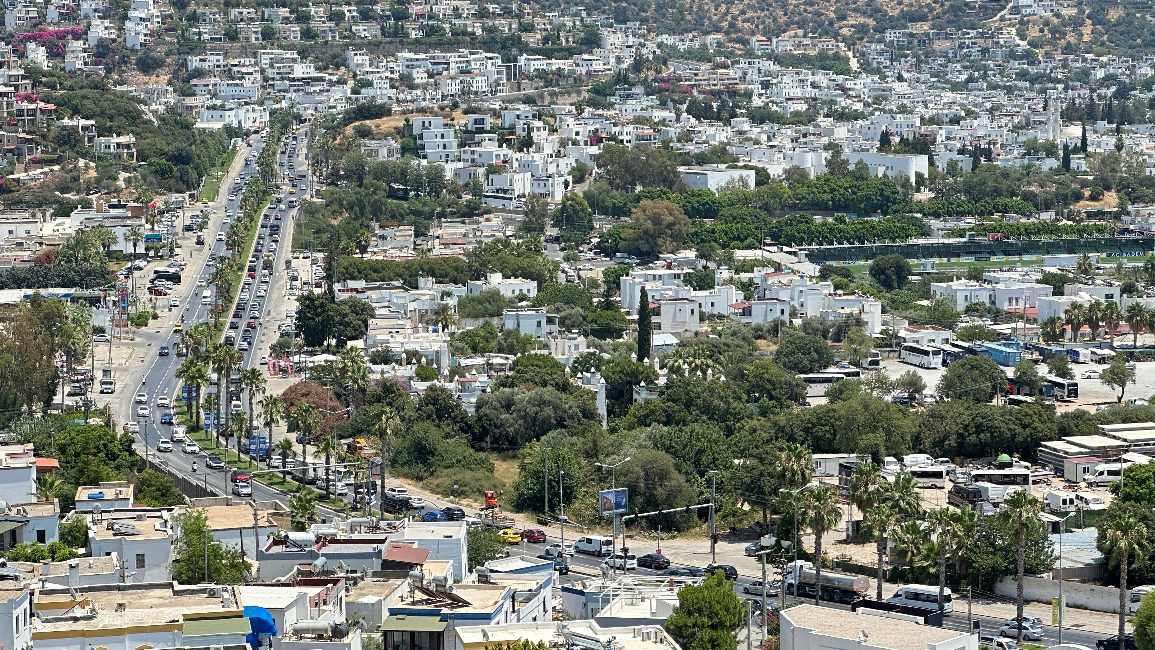 Bayram tatilinden dönüş yoğunluğu Bodrum trafiği kilitlendi