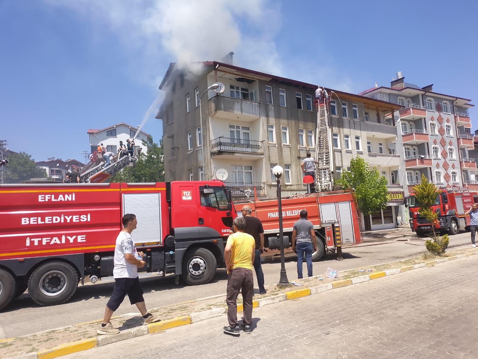 Kastamonu'da bina yangını