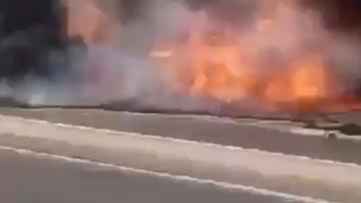 Şanlıurfa’da TIR alev alev yandı