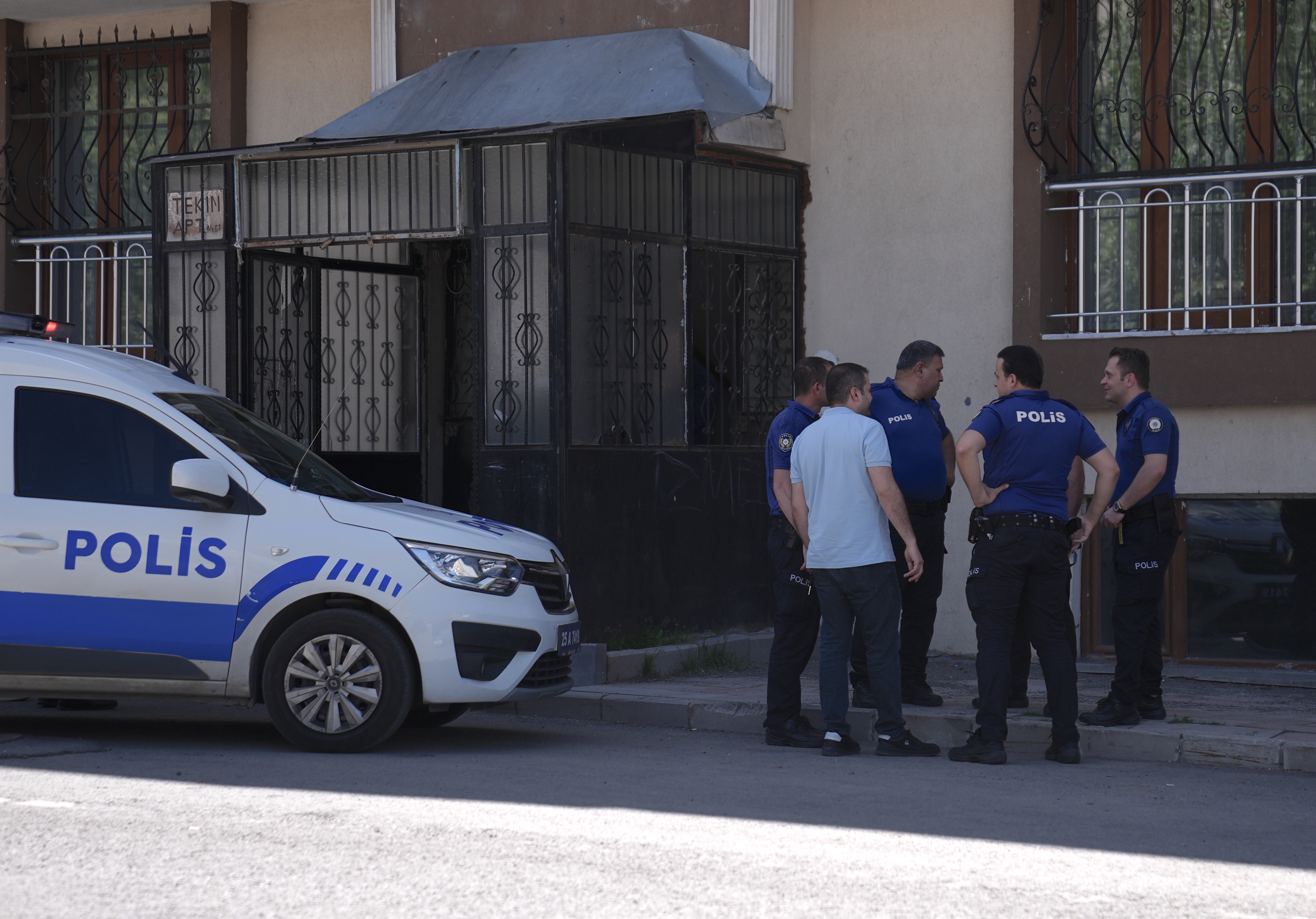 Erzurum’da talihsiz olay: Kuzeni tarafından başından vuruldu