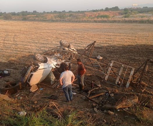 Manisa'da araç tarlaya uçtu: 1 ölü
