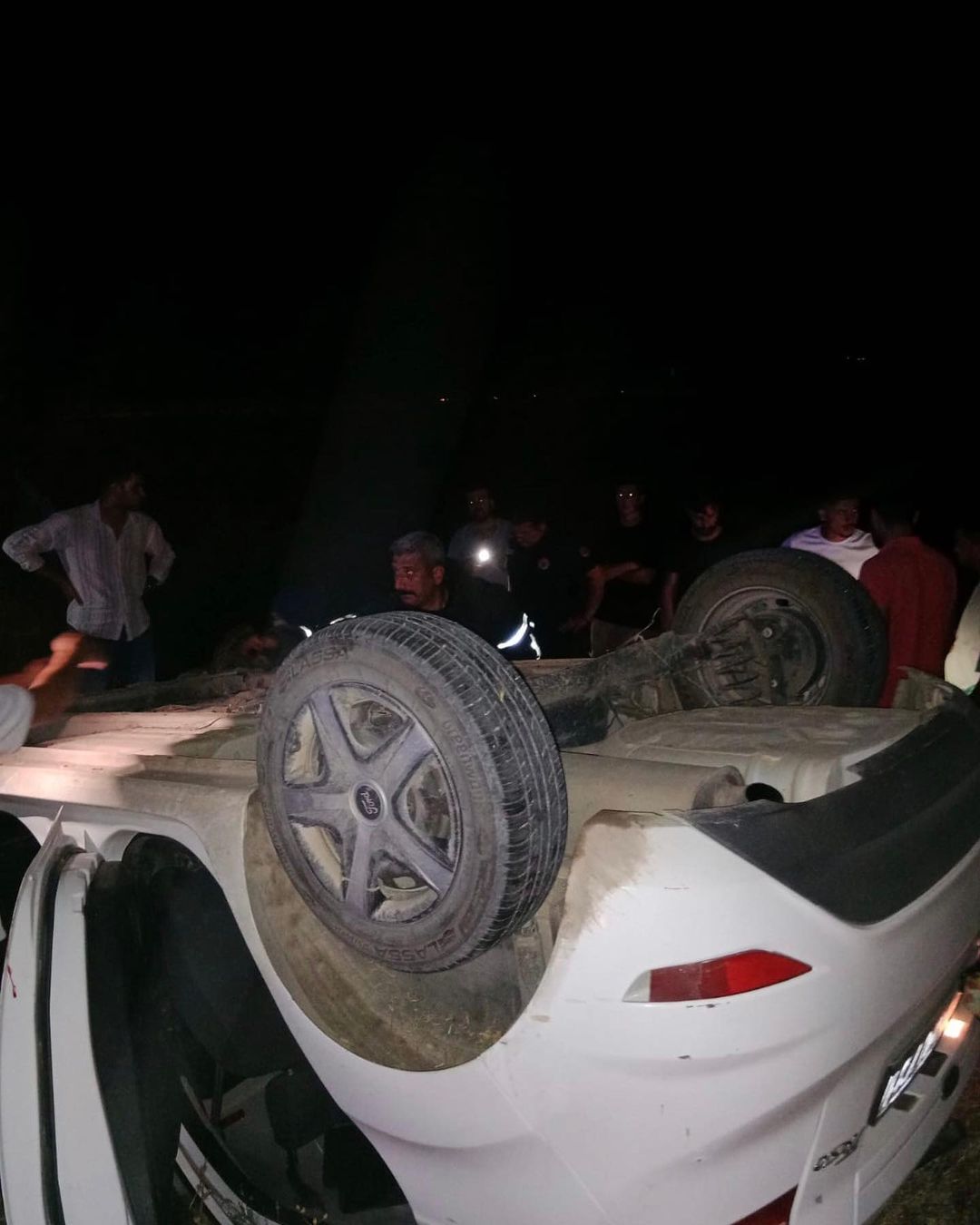 Hatay'da otomobil devrildi: 3 yaralı