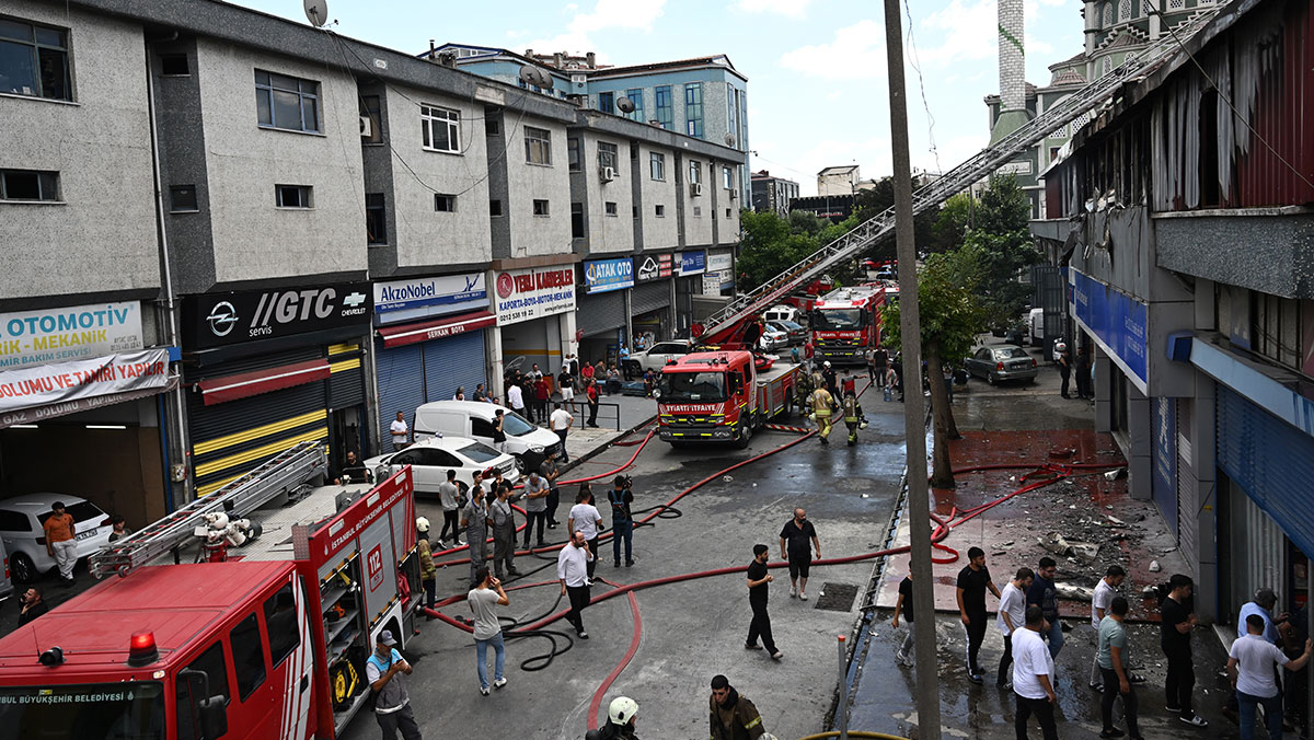 İstanbul'da oto sanayi sitesinde yangın