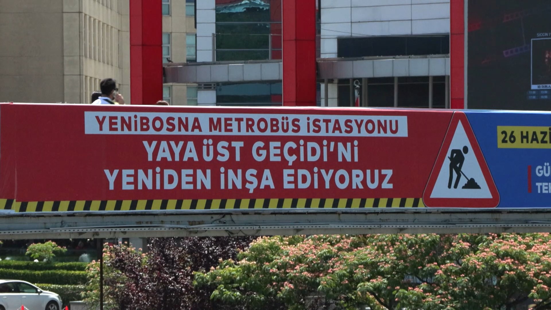 Yenibosna metrobüs durağında 75 günlük çalışmalar başladı