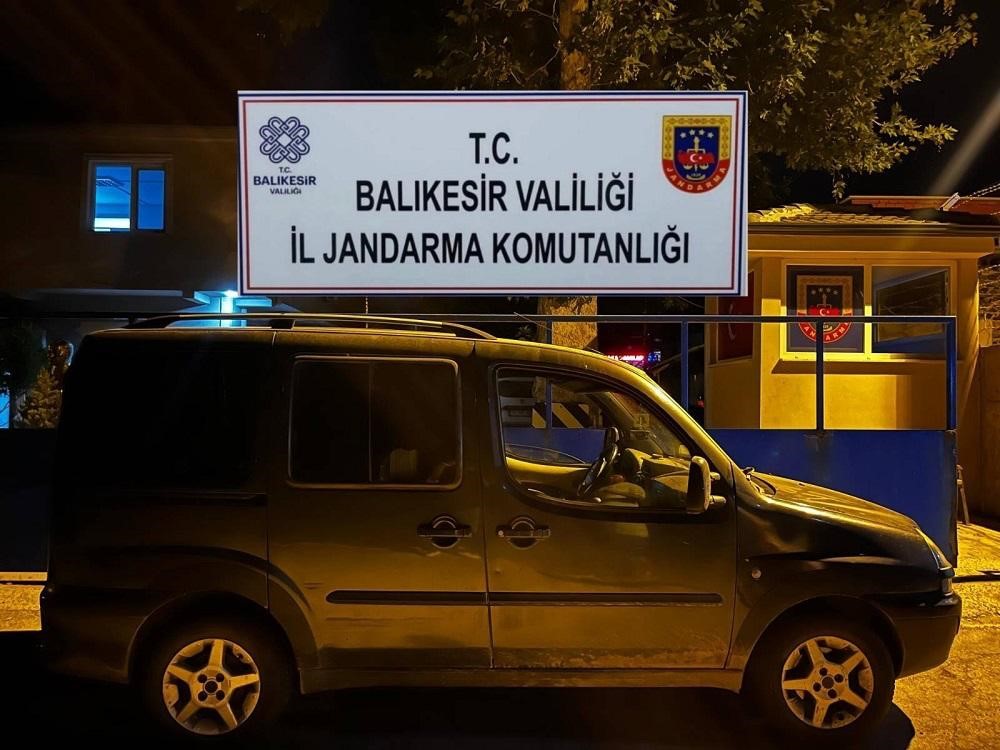 Balıkesir'de kaçak göçmen operasyonu