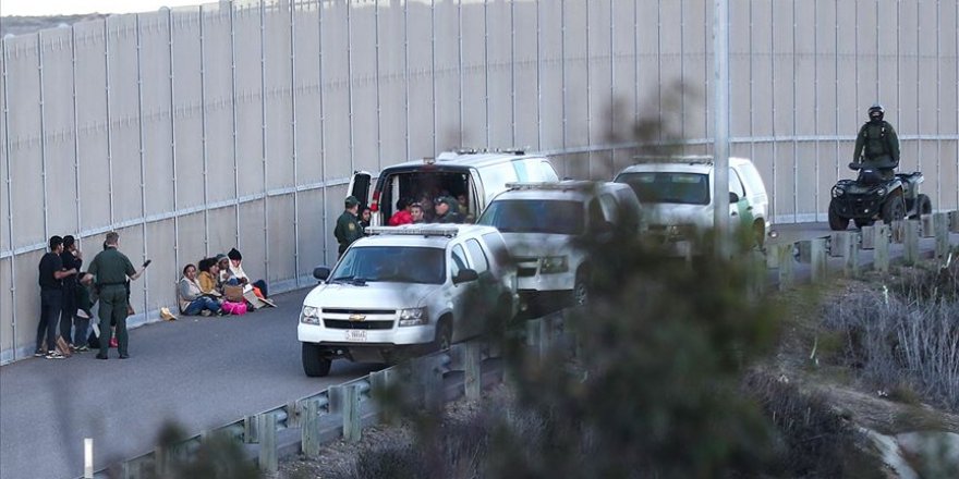 ABD-Meksika sınırında son bir yılda 911 çocuk ailelerinden koparıldı