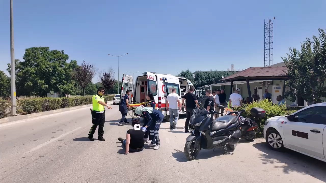 Bursa'da 2 motosiklet çarpıştı 'Yaralılar var'