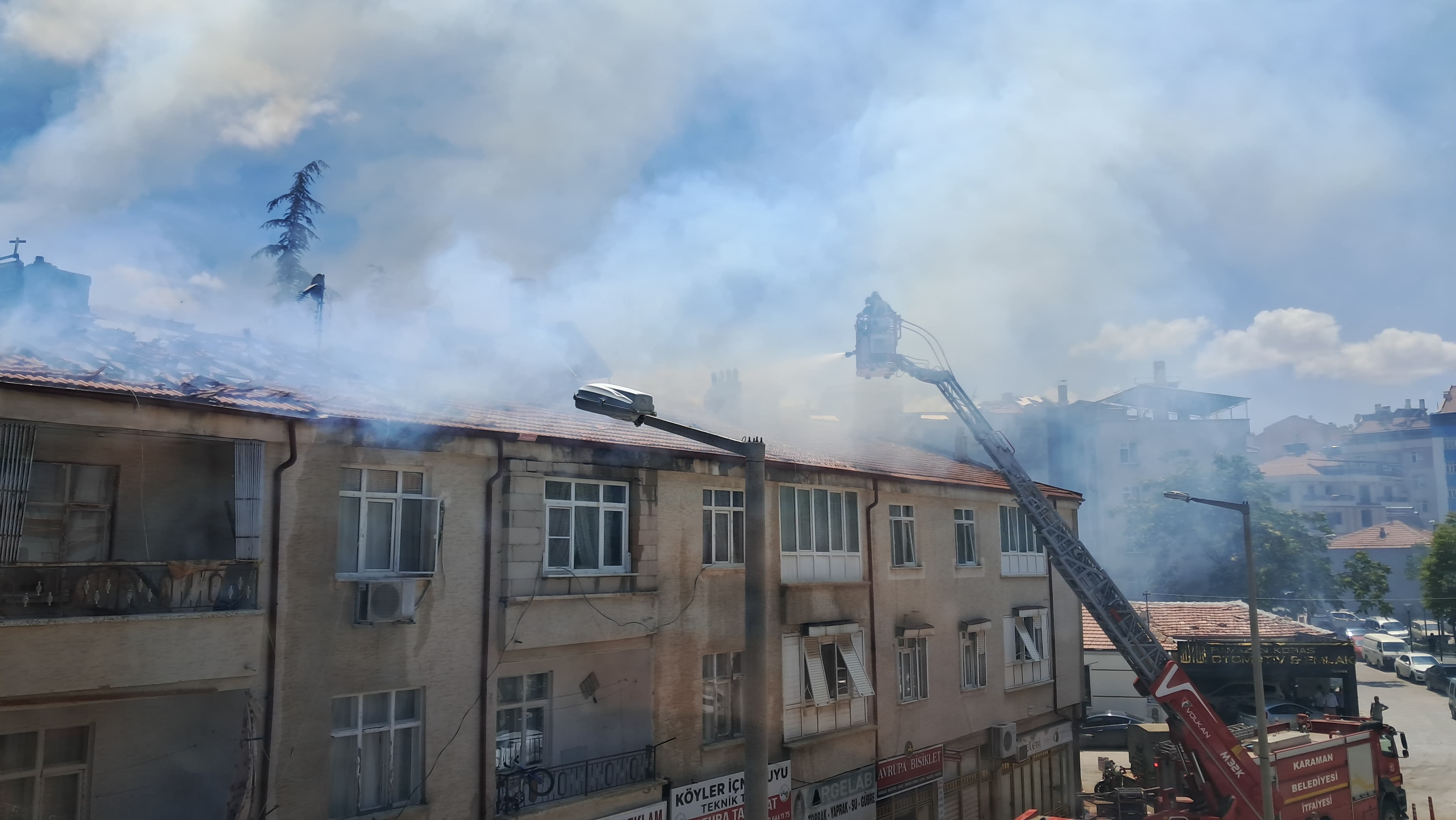 Karaman'da çatı yangını