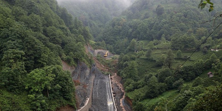 Rize'de heyelan