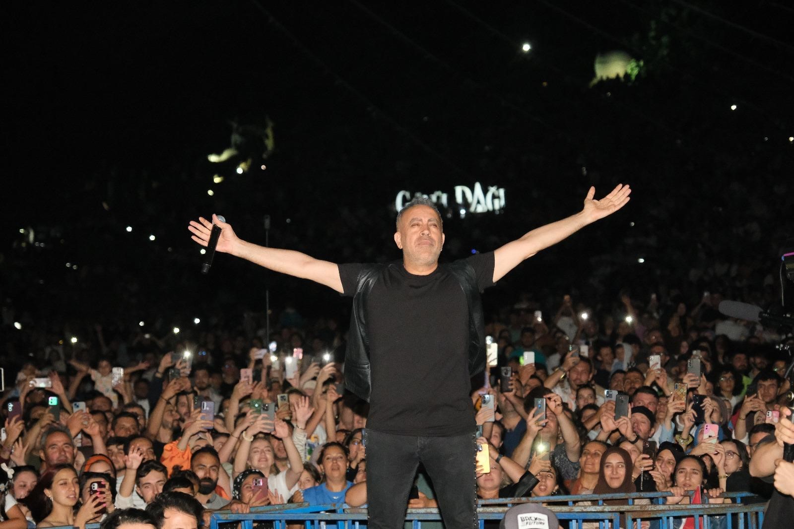 Haluk Levent Eskişehir'de harika bir gece yaşattı