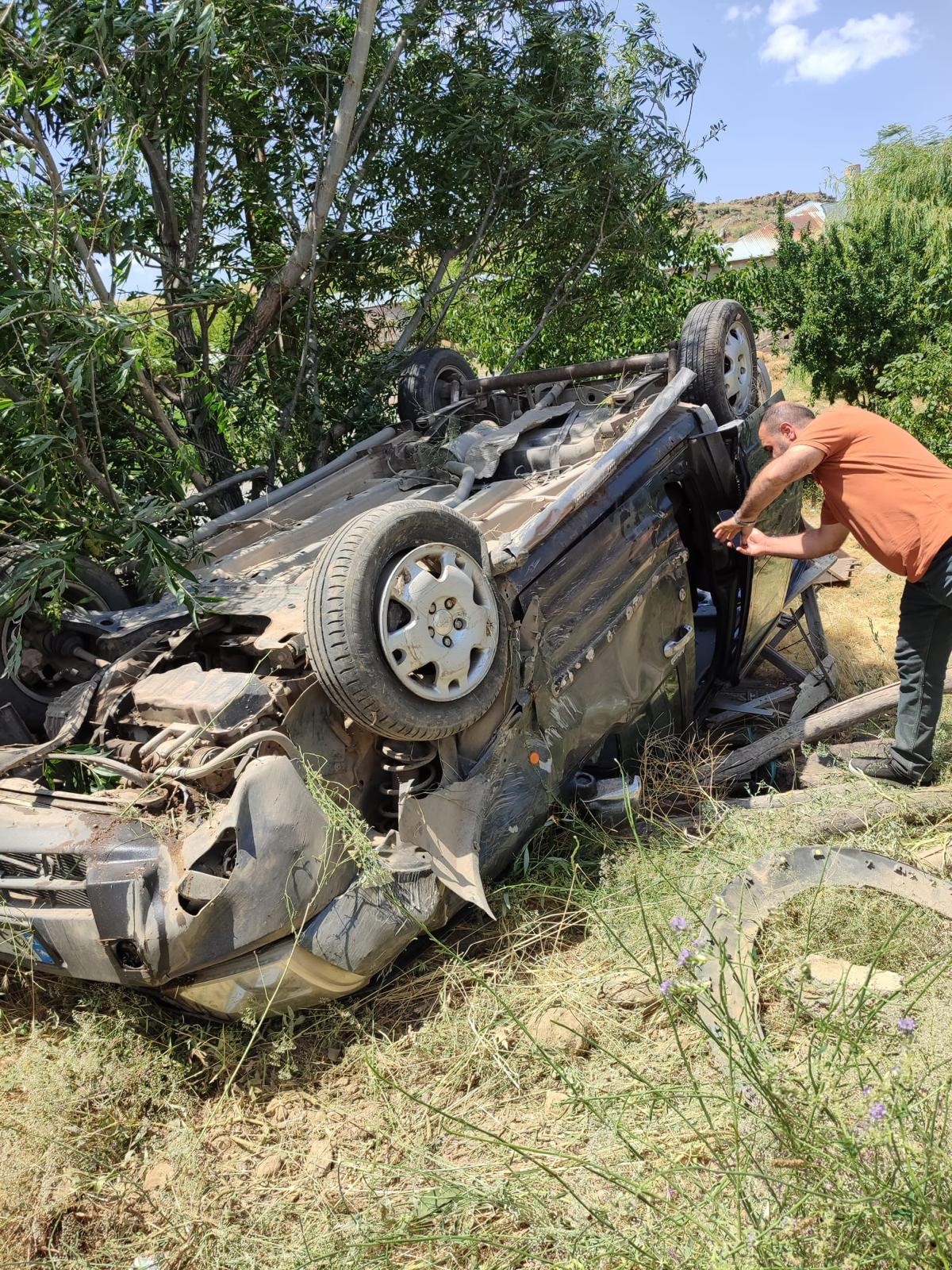 Van'da trafik kazası: 3 yaralı