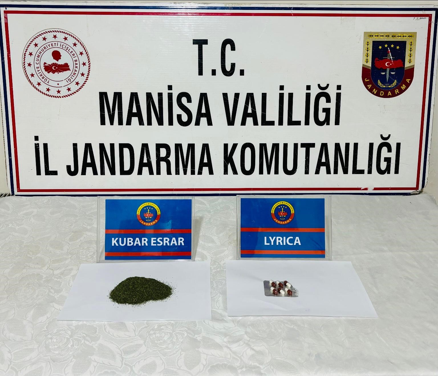 Manisa'da jandarma uyuşturucu satıcılarına geçit vermiyor