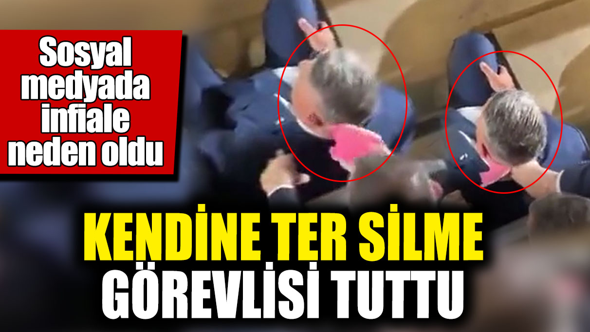 Kendine ter silme görevlisi tuttu! Sosyal medyada infiale neden oldu