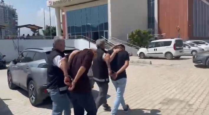 Hatay'da 2 zanlı tutuklanarak cezaevine gönderildi